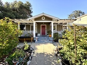 Building Photo - 4940 Lockhaven Ave