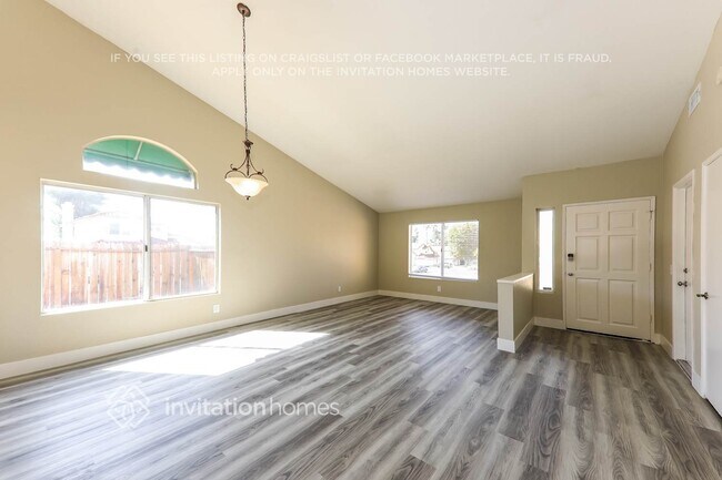 Foto del edificio - 39272 Vía Lar