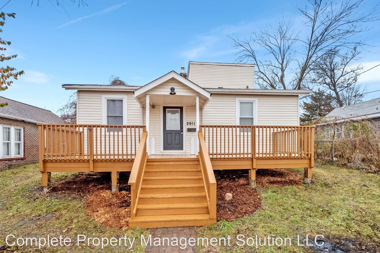 Primary Photo - 3 br, 1 bath House - 2911 Brazeau Ave