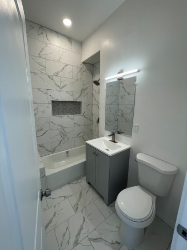 Foto del edificio - 561 W Fisher Ave