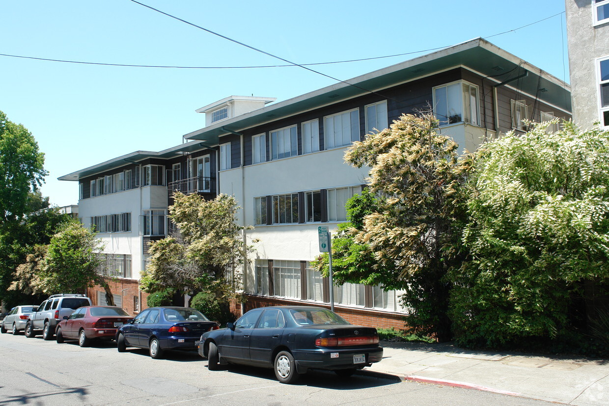 Primary Photo - 1786 Spruce St