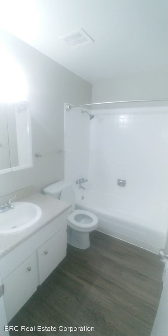 Building Photo - 2 br, 1 bath Apartment - 6449 Miller Street