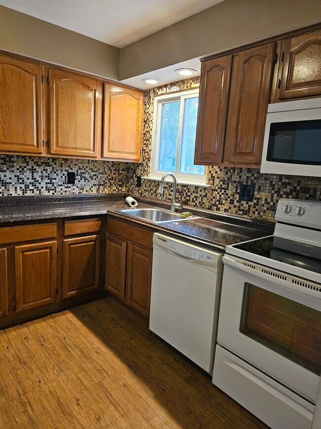 Foto del edificio - 602 College Rd