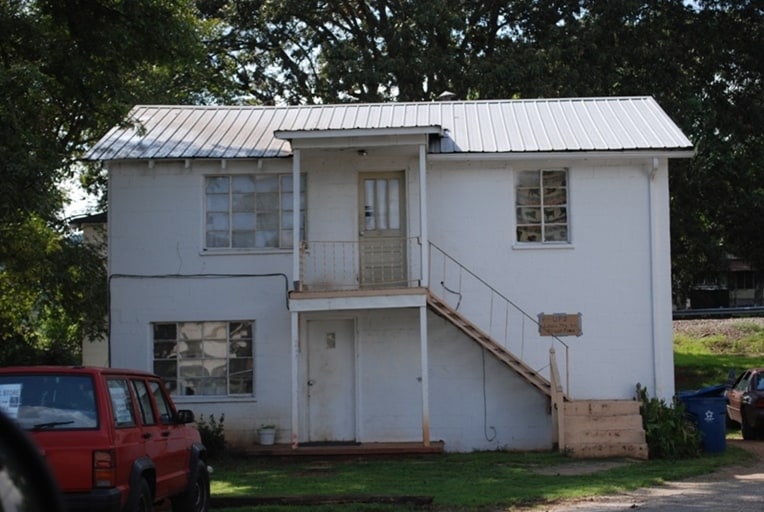 Building Photo - 1328 Barry St