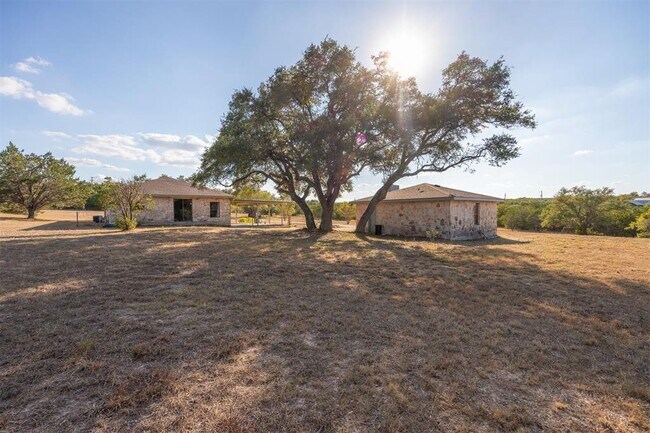 Building Photo - 13065 Fieldstone Loop