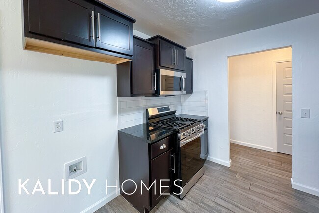 Foto del edificio - 6211 NW 31st St