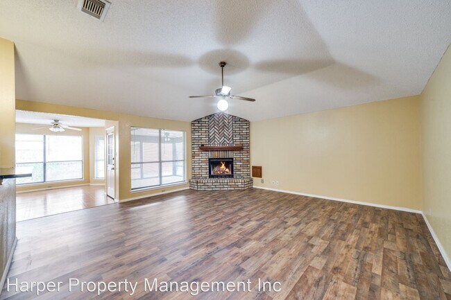 Building Photo - 3 br, 2 bath House - 11807 Adriana Maria