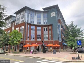 Building Photo - 1800 Wilson Blvd