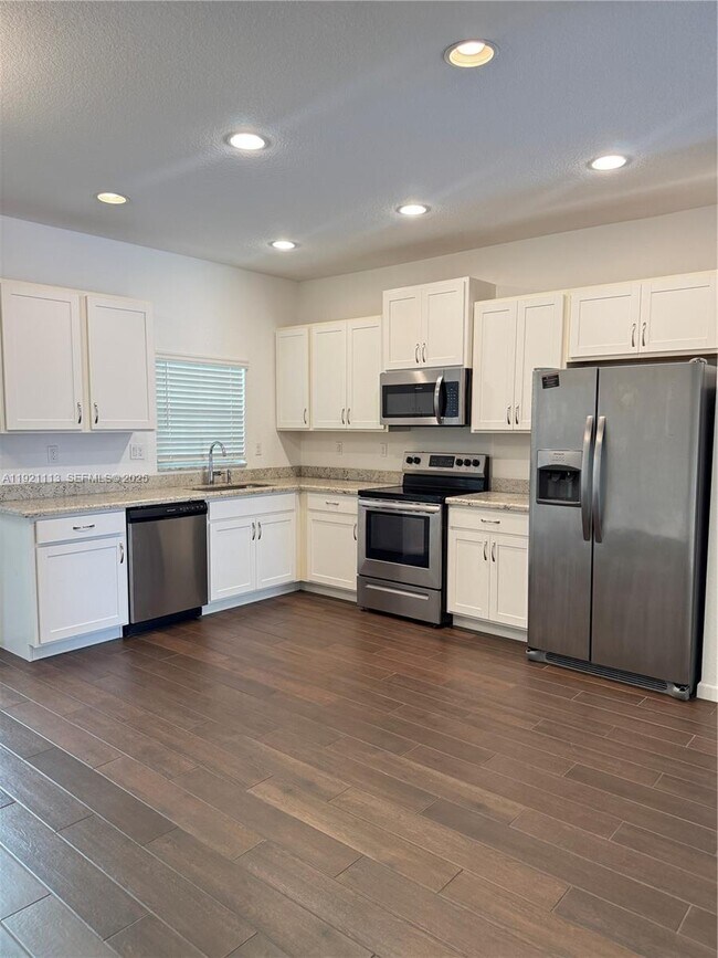 Foto del edificio - 4029 NW 11 Dr