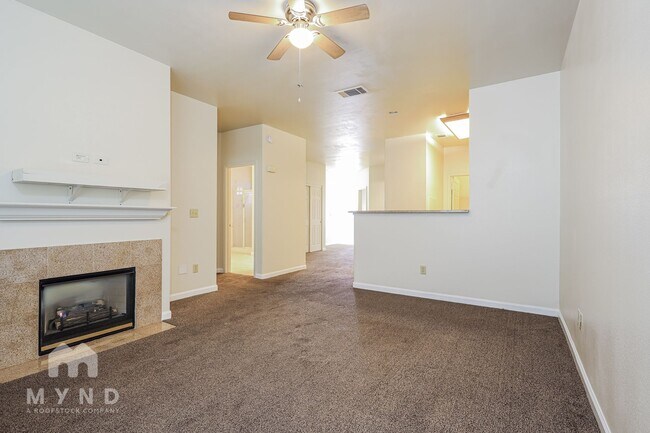 Foto del edificio - 900 S Meadows Pkwy