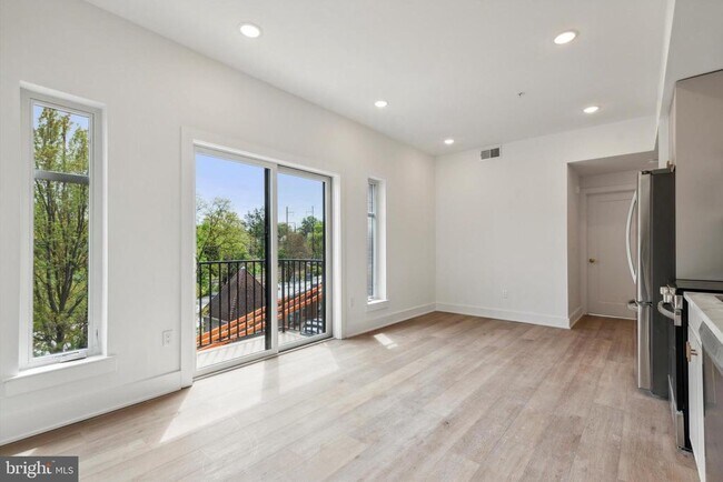 Foto del edificio - 367 W Hortter St