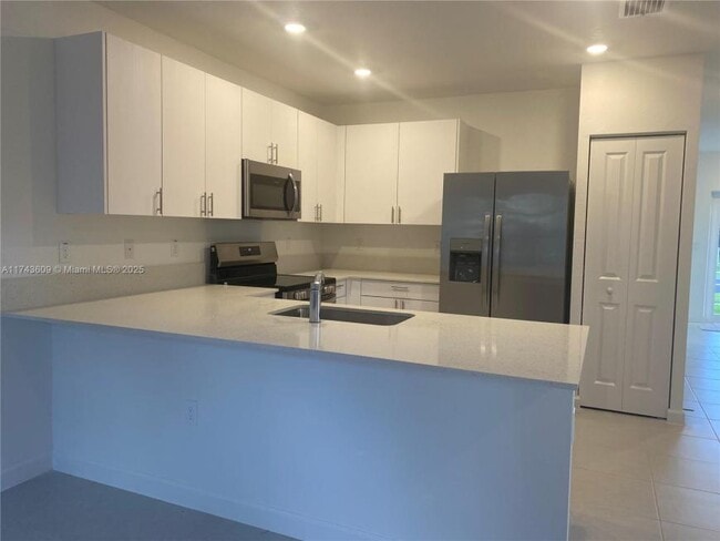 Building Photo - 3 bedroom in Pembroke Park FL 33023