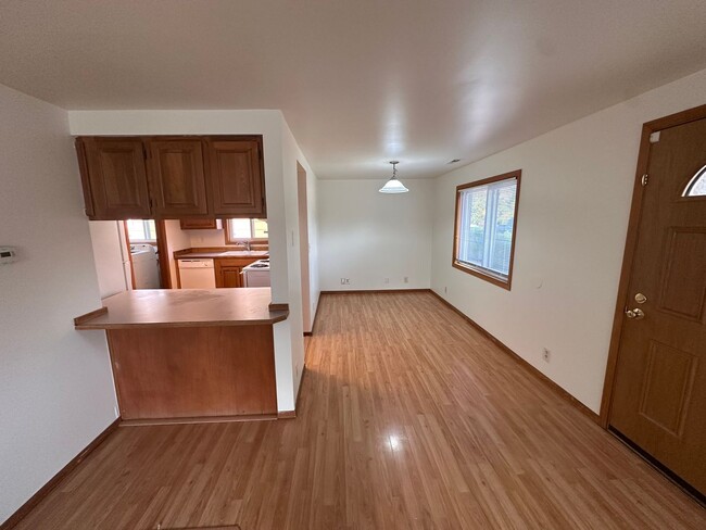 Foto del edificio - SeaTac rambler ready for its next residents!