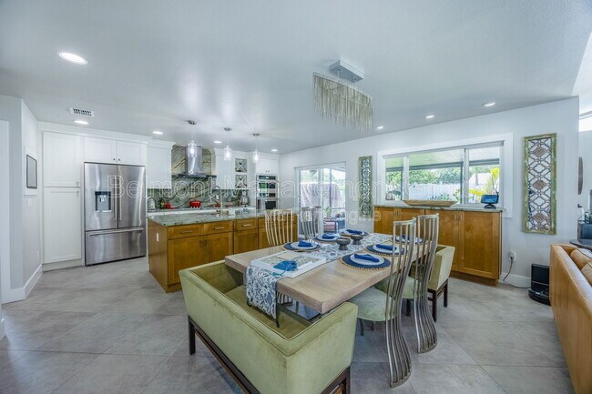 Foto del edificio - 2952 De Brocy Way
