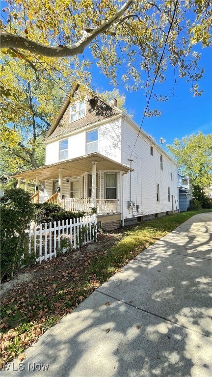 4322 Bush Ave Cleveland, OH 44109 – photo 2
