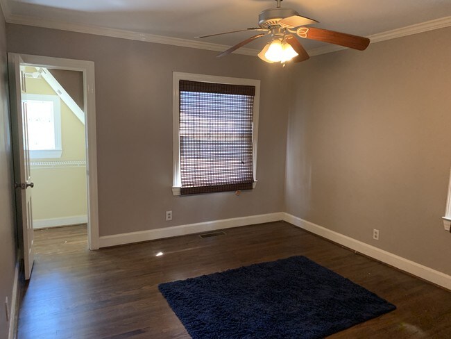 Building Photo - 528 Avalon Pl