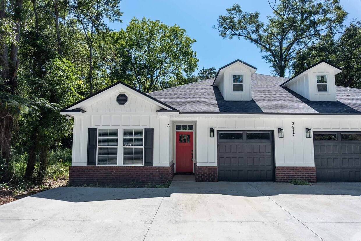 Primary Photo - 2917 Grady Rd