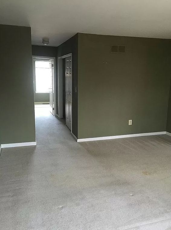 Building Photo - 241 Tulip Tree Ct