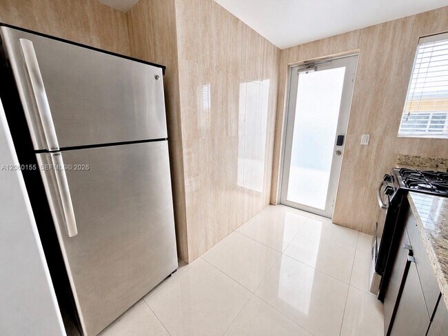 Foto del edificio - 1027 94th St