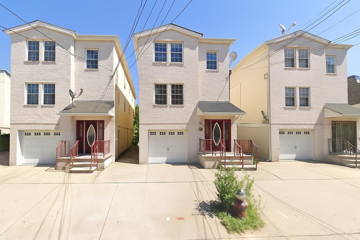 Foto principal - 150 Van Winkle Ave