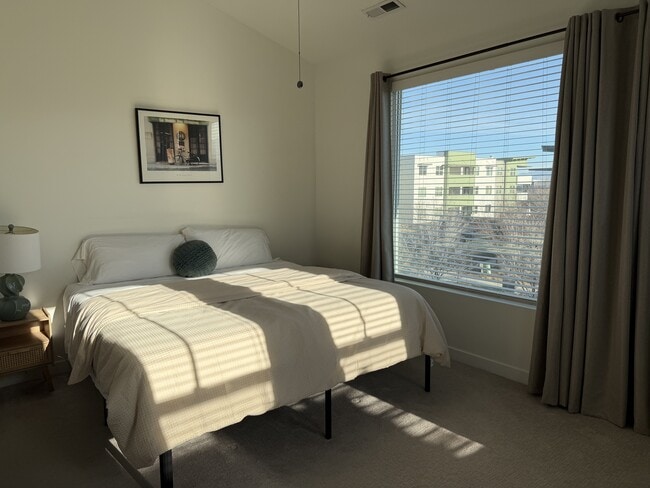 Building Photo - 11422 S Lake Run Rd