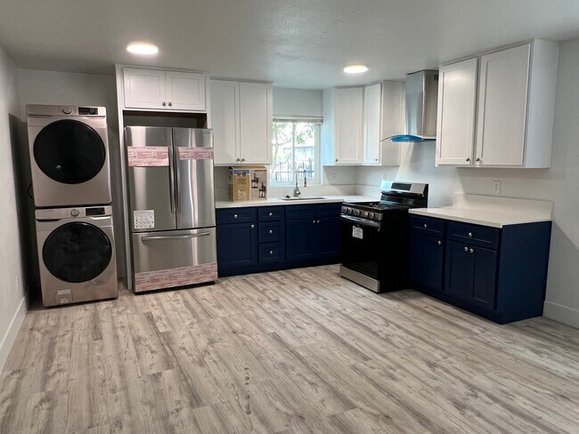 Kitchen - 342 E 61st St