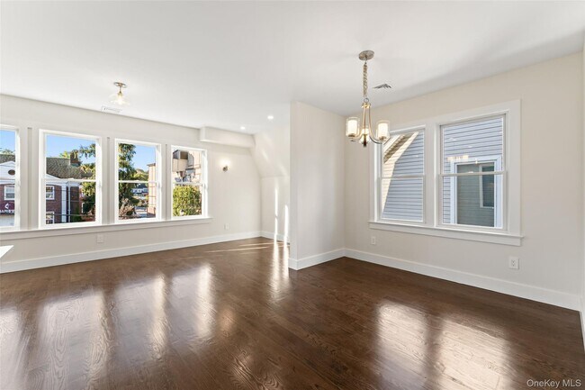 Building Photo - 15 Lincoln Ave