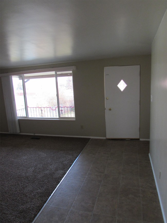 Building Photo - 3806 S Sunnyvale Dr