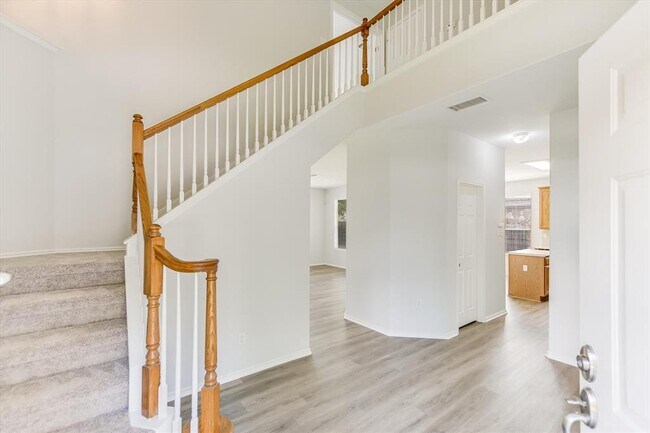 Foto del edificio - 670 Cullen Blvd