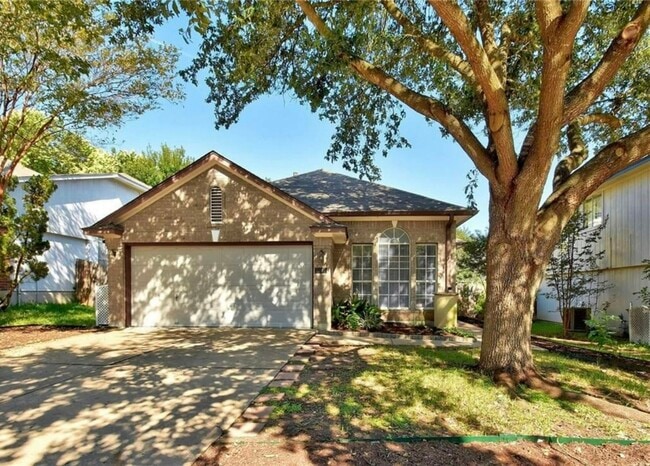 Foto del edificio - 1312 Strickland Dr