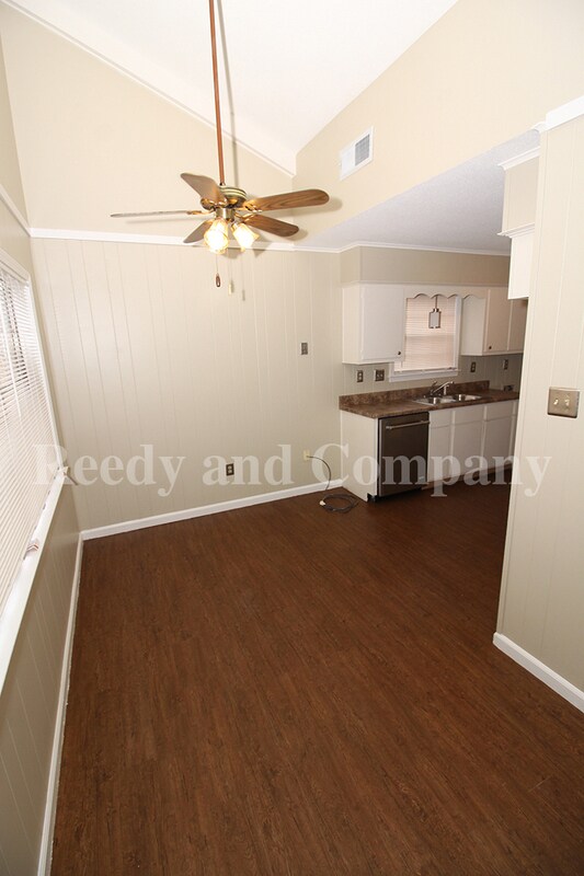 Building Photo - 998 Boulder Cove