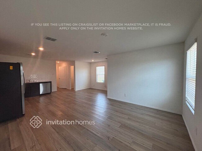 Foto del edificio - 3208 Crestone Dr