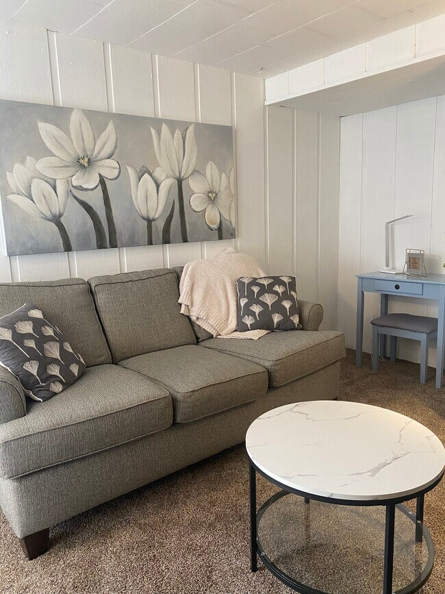 Foto del edificio - 589 E Losey St