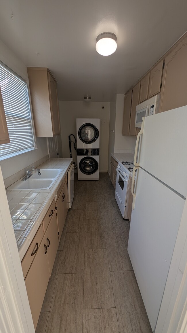 Building Photo - 3403 V St