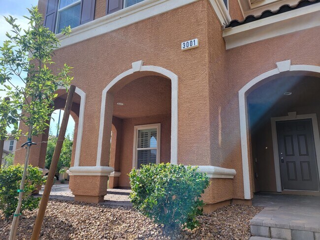 Foto del edificio - 3001 Camino Sereno Ave