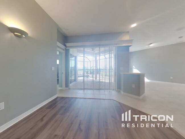 Building Photo - 10259 Silverado Cir