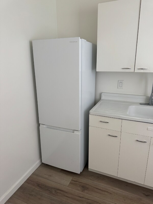 Building Photo - 820 S Rosemead Blvd