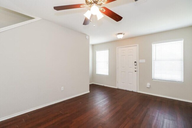 Foto del edificio - 16763 N Thrasher Dr