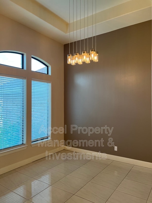 Foto del edificio - 711 N Abbott Ave