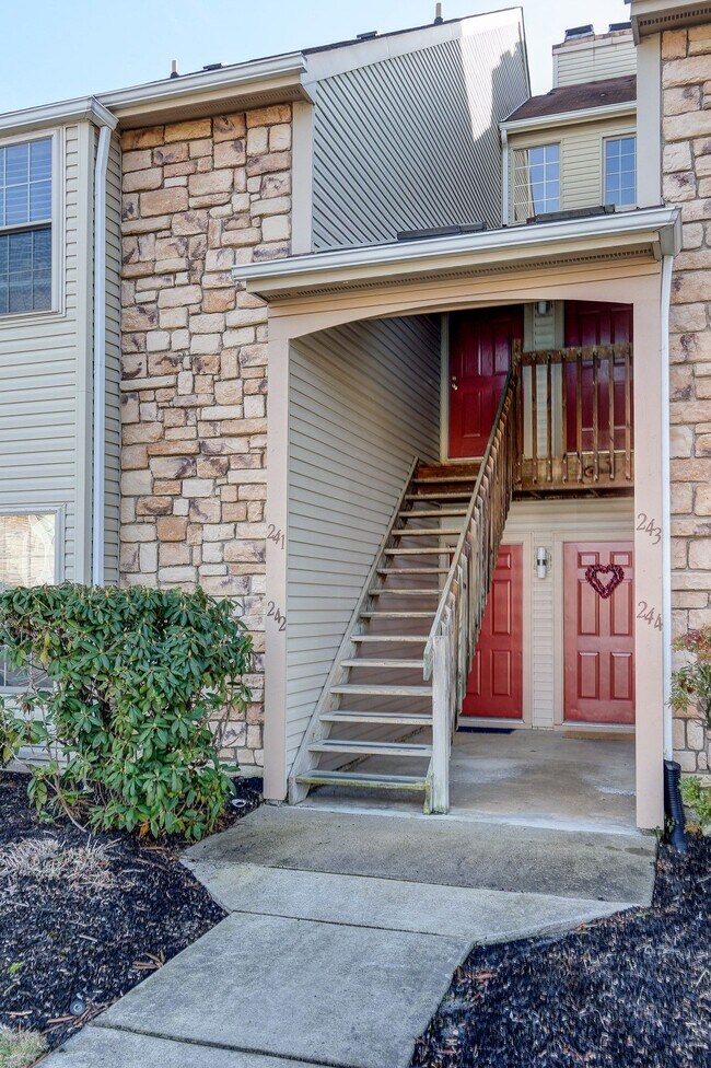 Foto del edificio - 242 Tavistock Rd