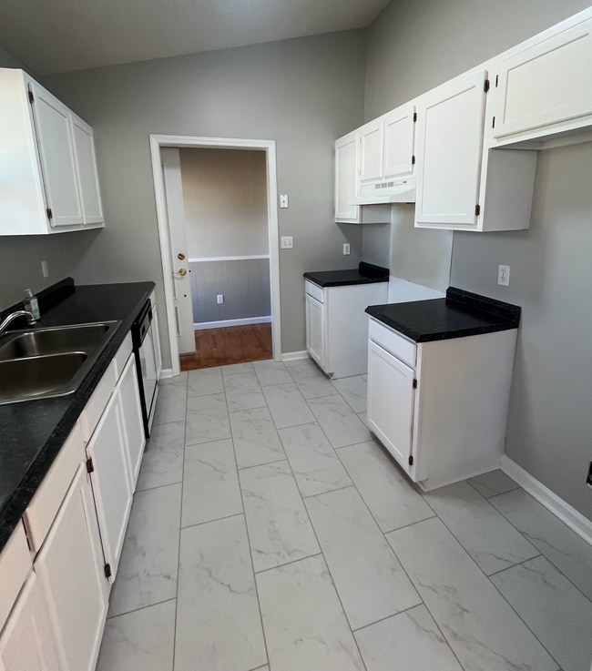 Building Photo - 421 McFall Ct