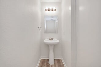 Building Photo - 20623 Patriot Park Ln