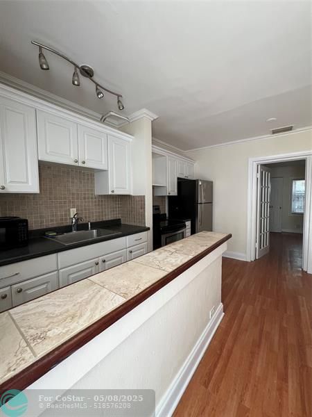 Foto del edificio - 1325 NE 5th Terrace
