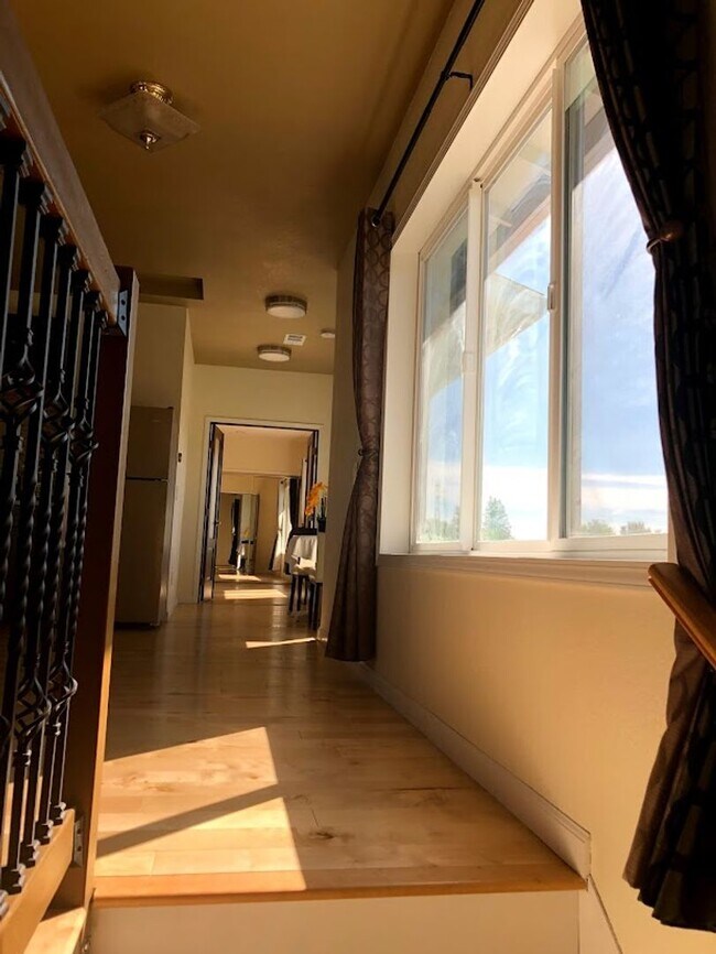 Building Photo - ** Modern 1 Bed / 1 Bath ADU – All Utiliti...
