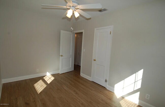 Foto del edificio - 1105 10th St N