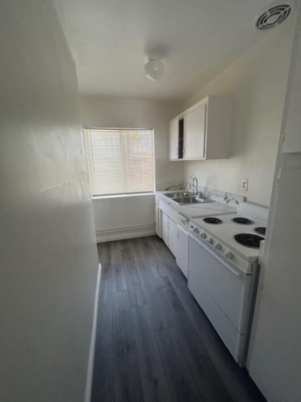 Foto del edificio - 905 Daisy Ave