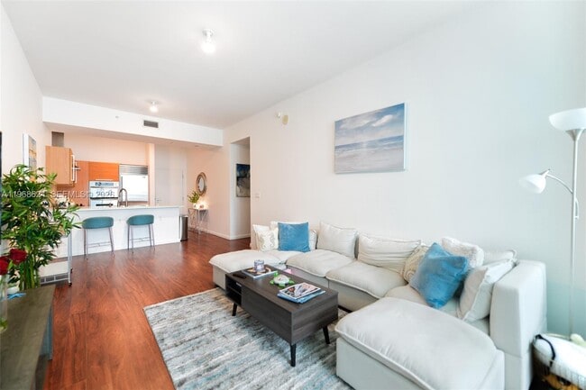 Building Photo - 218 SE 14th St