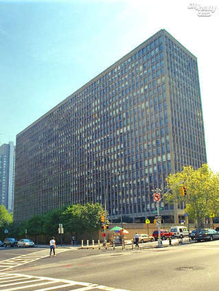 Building Photo - 330 E 33rd St
