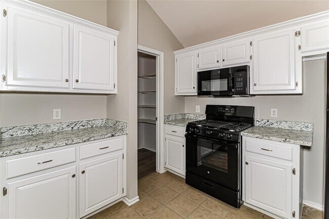 Foto del edificio - 8113 Greer Way