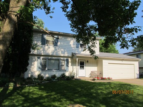 Primary Photo - Spacious Two Story with 4 Bedrooms